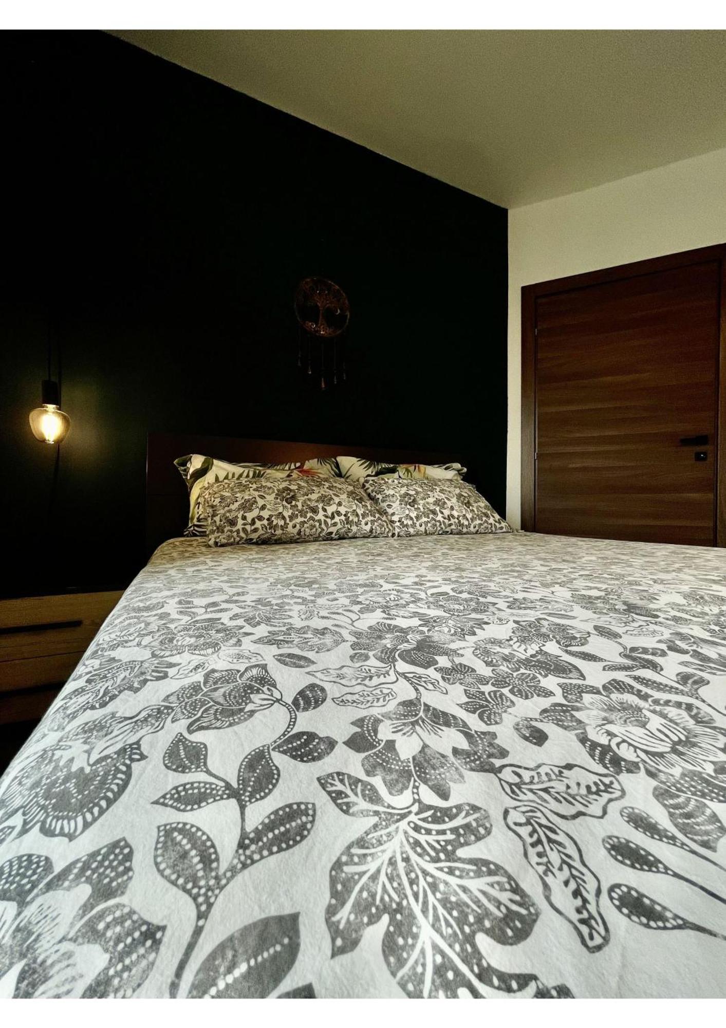 Airport Accommodation Bedroom With Bathroom Self Check In And Self Check Out Air-Condition Included Mqabba Eksteriør bilde